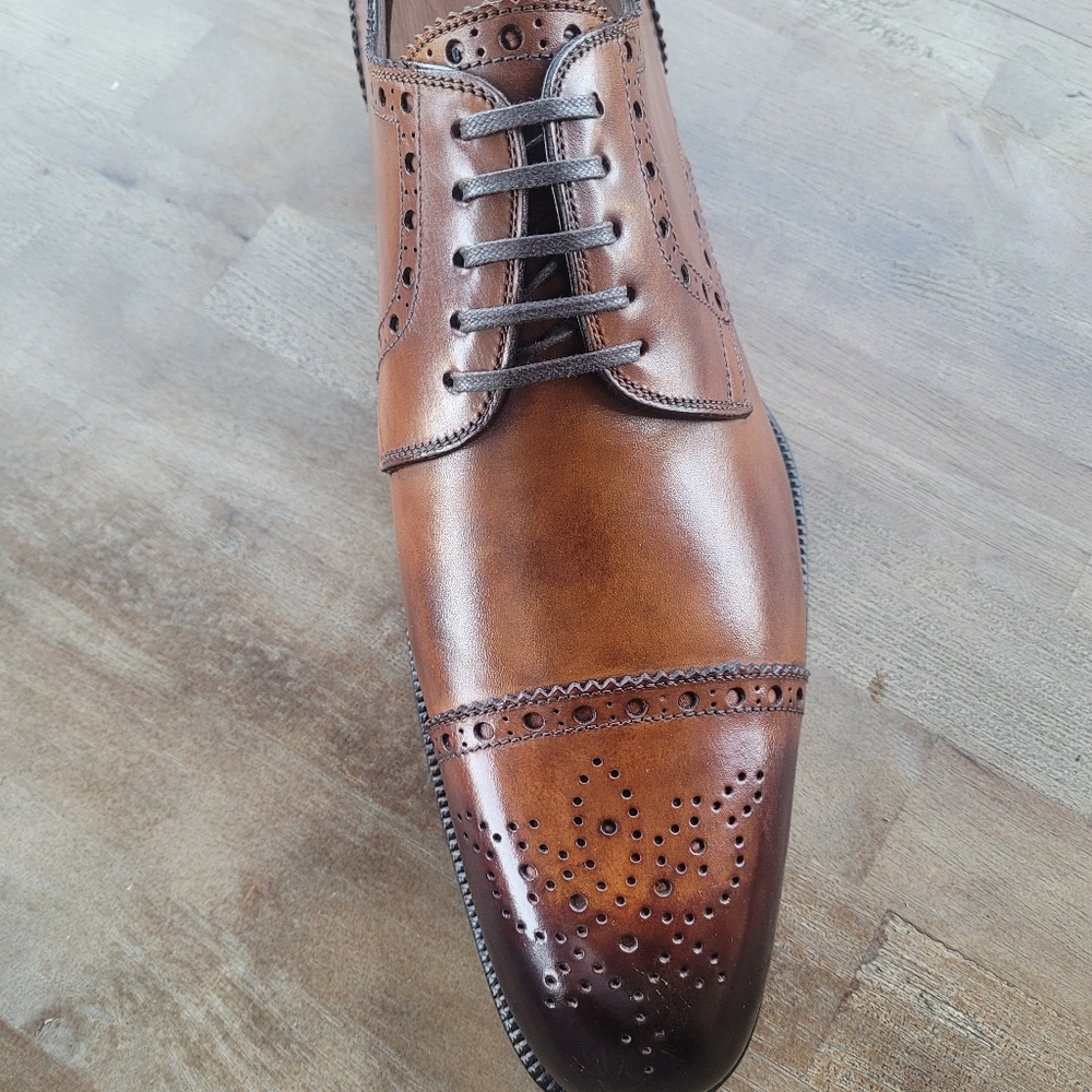 DESIGNER Tom Ford size 9.5  Edward Med Cap Brown wing tip Derby Shoe